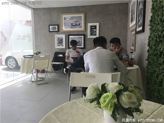 运城荣威南风广场车展