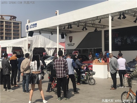 运城荣威南风广场车展