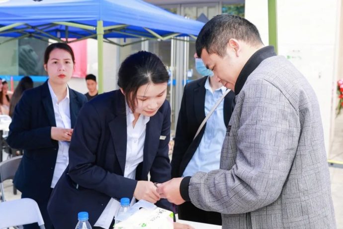 来宾新能源汽车下乡