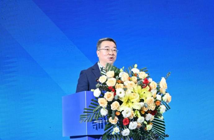 智能电动汽车科技与供应链展